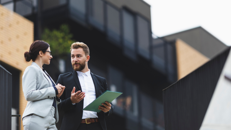 Cómo Invertir en Bienes Raíces con Poco Capital: Guía Completa para Empezar